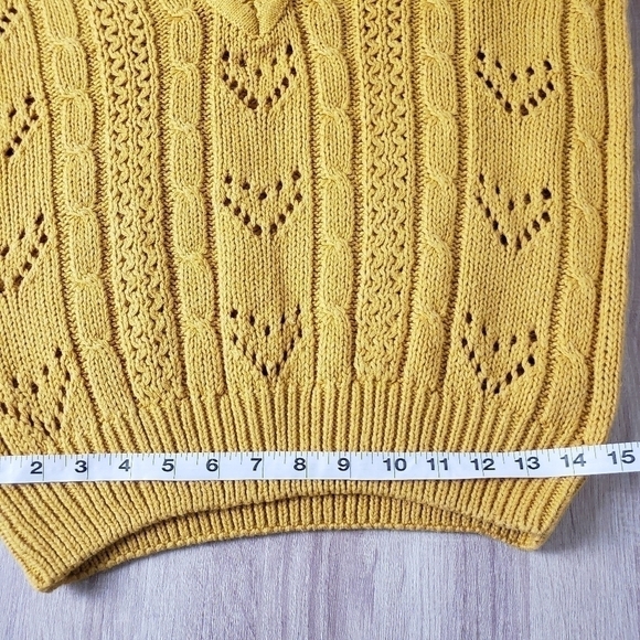 Vintage Wheat Yellow V-neck Cable Knit Sweater size Large - Picture 9 of 9
